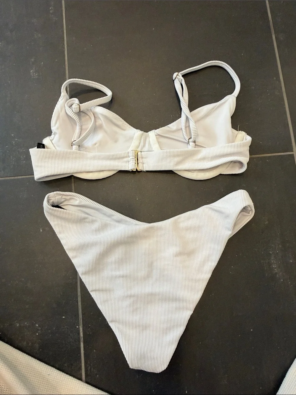 Beach Riot White Ribbed Two-Piece Bikini Set size small - Picture 3 of 3